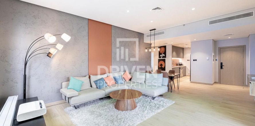 Apartment in Jumeirah, Dubai, UAE 2 bedrooms, 127 sq.m. № 601984