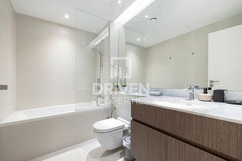 Apartment in Jumeirah, Dubai, UAE 2 bedrooms, 127 sq.m. № 601984 - photo 11