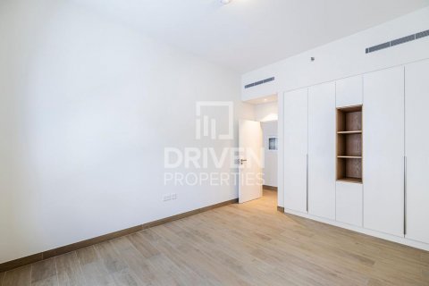 Apartment in Jumeirah, Dubai, UAE 1 bedroom, 76 sq.m. № 601988 - photo 3