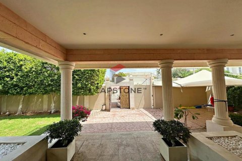 Villa in Al Bateen, Abu Dhabi, UAE 7 bedrooms, 1394 sq.m. № 600946 - photo 2