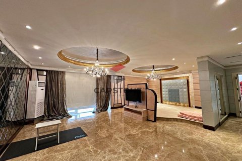Villa in Al Bateen, Abu Dhabi, UAE 7 bedrooms, 1394 sq.m. № 600946 - photo 11