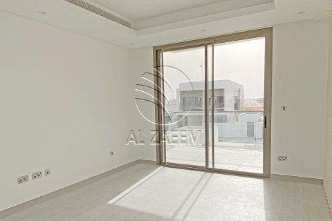 Vilë në Yas Island, Abu Dhabi, Emiratet e Bashkuara Arabe 4 dhoma gjumi, 610 m2. № 615229 - Foto 8