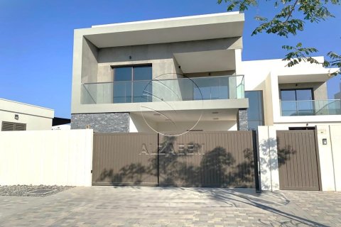Vilë në Yas Island, Abu Dhabi, Emiratet e Bashkuara Arabe 4 dhoma gjumi, 610 m2. № 615229 - Foto 2