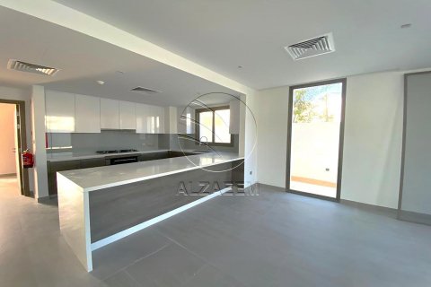 Vila na Yas Island, Abu Dhabi, SAE 4 ložnice, 610 m² Č.: 615227 - fotografie 5