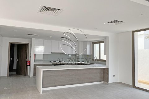 Vila na Yas Island, Abu Dhabi, SAE 4 ložnice, 610 m² Č.: 615227 - fotografie 4