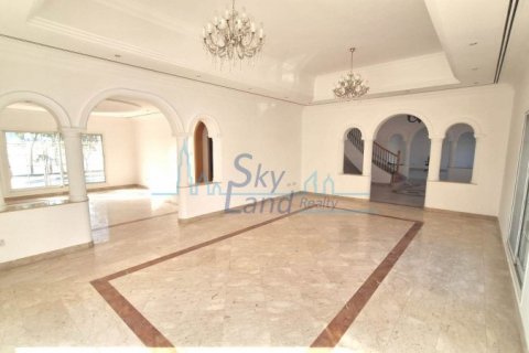 Villa in Al Barsha, Dubai, UAE 5 bedrooms, 650.3 sq.m. № 566089 - photo 6