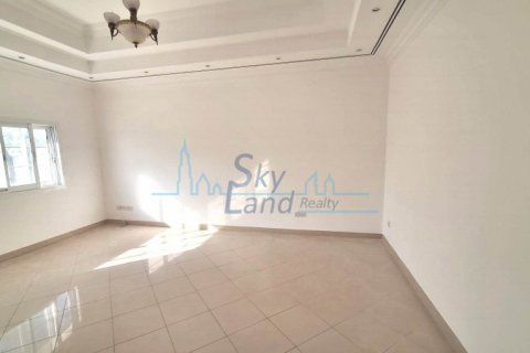 Villa in Al Barsha, Dubai, UAE 5 bedrooms, 650.3 sq.m. № 566089 - photo 7