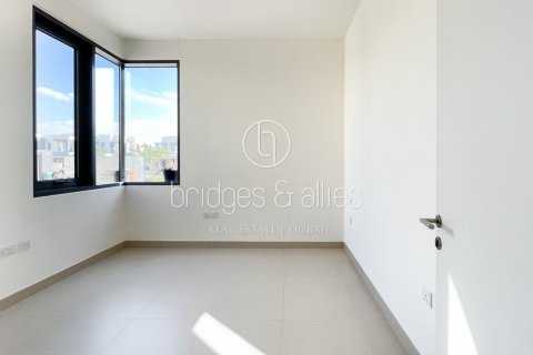 Villa in Dubai Hills Estate, UAE 5 bedrooms, 254.1 sq.m. № 624557 - photo 19