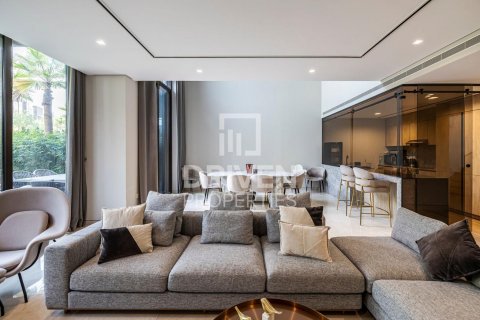 Jumeirah、Dubai、UAE にあるヴィラ販売中 3ベッドルーム、258 m2、No601878 - 写真 2