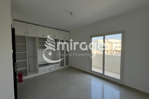 Řadový dům v Al Reef, Abu Dhabi, SAE 3 ložnice, 174.1 m² Č.: 596936 - fotografie 4