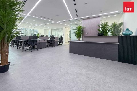 Business Bay, Dubai, संयुक्त अरब अमीरात में कार्यालय, 157.9 वर्ग मीटर, संख्या 621776 - फ़ोटो 2