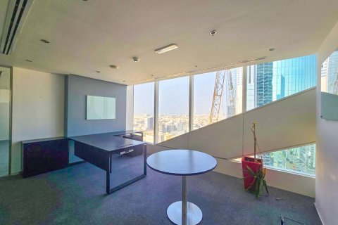 Office in Sheikh Zayed Road, Dubai, UAE 497 sq.m. № 594996 - photo 6