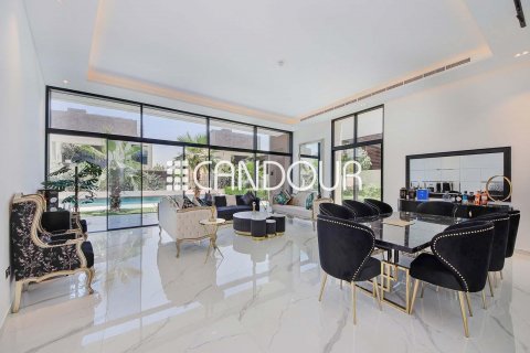 Villa te huur in Al Barari, Dubai, VAE 6 slaapkamers, 1030.7 vr.m., nr 599928 - foto 4