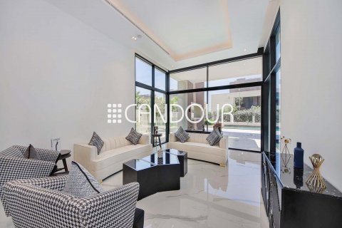 Villa te huur in Al Barari, Dubai, VAE 6 slaapkamers, 1030.7 vr.m., nr 599928 - foto 15