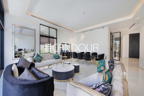 Villa te huur in Al Barari, Dubai, VAE 6 slaapkamers, 1030.7 vr.m., nr 599928 - foto 10