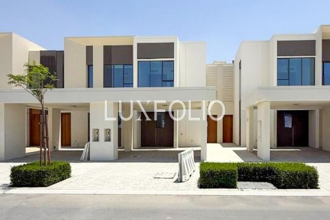 Shtëpi në qytet në The Valley, Dubai, Emiratet e Bashkuara Arabe 3 dhoma gjumi, 174 m2. № 627295 - Foto 1