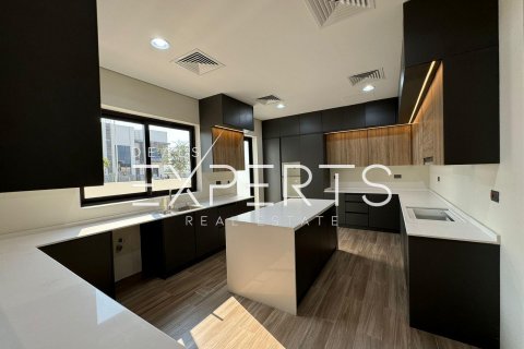 Müüa villa on the Yas Island, Abu Dhabi, AÜE: 4 magamistoaga, 502.1 m² Nr 578225 - pilt 6