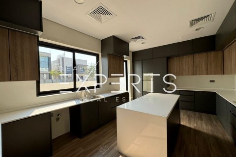 Müüa villa on the Yas Island, Abu Dhabi, AÜE: 4 magamistoaga, 502.1 m² Nr 578225 - pilt 8