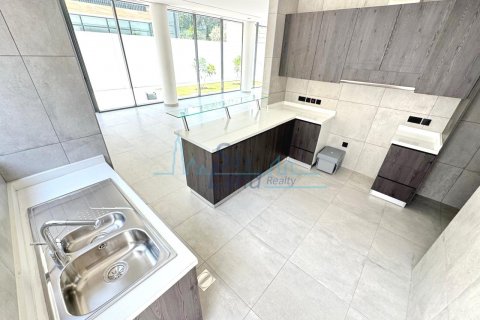 Vila u Jumeirah, Dubai, UAE 5 spavaćih soba, 418.1 m2 Br. 632024 - fotografija 4