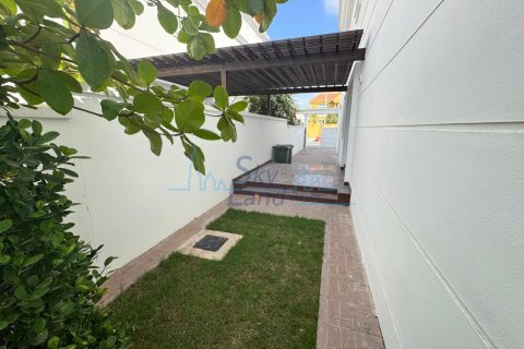 Vila di Umm Suqeim, Dubai, UEA 4 kamar tidur, 371.6 m2 nomor 632025 - foto 33