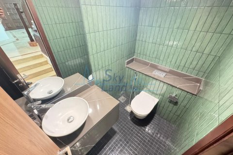 Vila di Umm Suqeim, Dubai, UEA 4 kamar tidur, 371.6 m2 nomor 632025 - foto 20