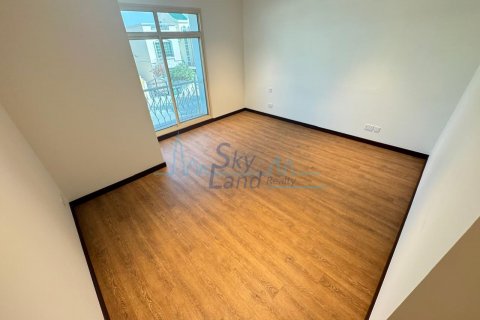 Vila di Umm Suqeim, Dubai, UEA 4 kamar tidur, 371.6 m2 nomor 632025 - foto 11