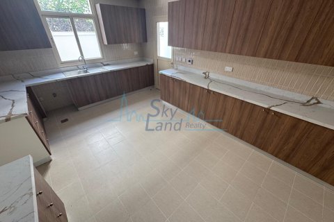 Vila di Umm Suqeim, Dubai, UEA 4 kamar tidur, 371.6 m2 nomor 632025 - foto 7