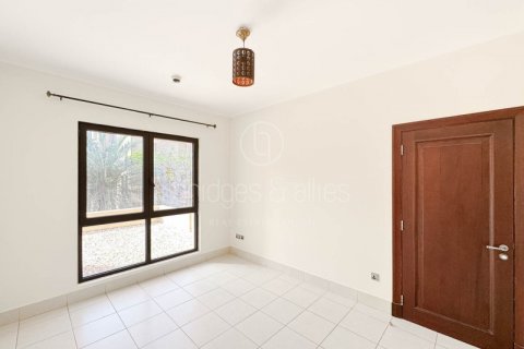 Apartment in Old Town, Dubai, UAE 1 bedroom, 72.9 sq.m. № 589342 - photo 11