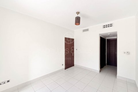 Apartment in Old Town, Dubai, UAE 1 bedroom, 72.9 sq.m. № 589342 - photo 8