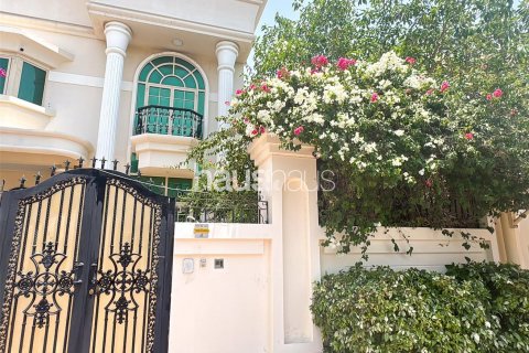 Umm Suqeim, Dubai, संयुक्त अरब अमीरात में विला, 5 बेडरूम, 513 वर्ग मीटर, संख्या 625687 - फ़ोटो 10
