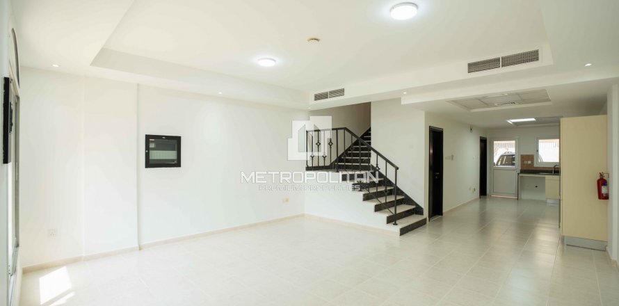 阿联酋 Dubai Jumeirah Village Circle 联排别墅 3 卧, 144 平方米 , 编号 592808