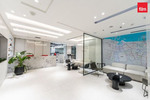 Zyrë në Business Bay, Dubai, Emiratet e Bashkuara Arabe 561.9 m2. № 591123 - Foto 3