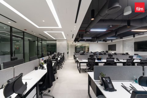 Zyrë në Business Bay, Dubai, Emiratet e Bashkuara Arabe 561.9 m2. № 591123 - Foto 2