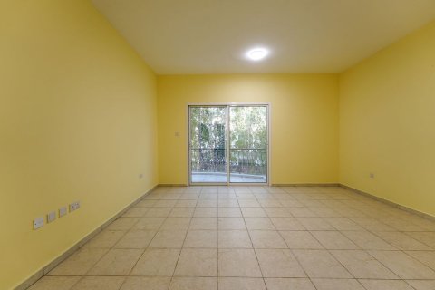 Pronë komerciale në Abu Dhabi, Emiratet e Bashkuara Arabe 4 dhoma gjumi, 249 m2. № 594736 - Foto 6