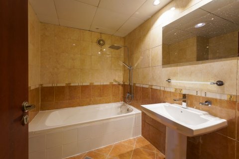 Pronë komerciale në Abu Dhabi, Emiratet e Bashkuara Arabe 4 dhoma gjumi, 249 m2. № 594736 - Foto 20