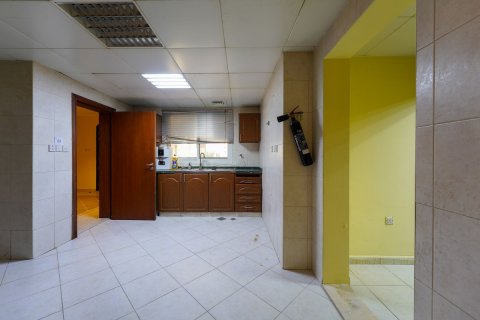 Pronë komerciale në Abu Dhabi, Emiratet e Bashkuara Arabe 4 dhoma gjumi, 249 m2. № 594736 - Foto 19