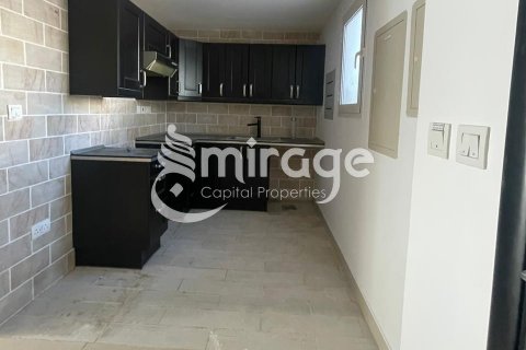 Townhouse in Al Reef, Abu Dhabi, UAE 4 bedrooms, 180.2 sq.m. № 596894 - photo 9