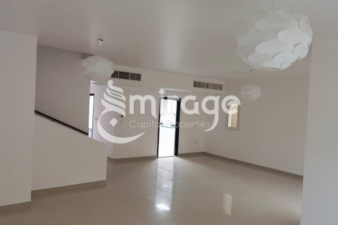 Vila v Al Reef, Abu Dhabi, SAE 5 ložnice, 273.3 m² Č.: 597176 - fotografie 2