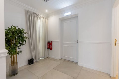 Commercial property in Dubai Marina, UAE 178 sq.m. № 593891 - photo 6
