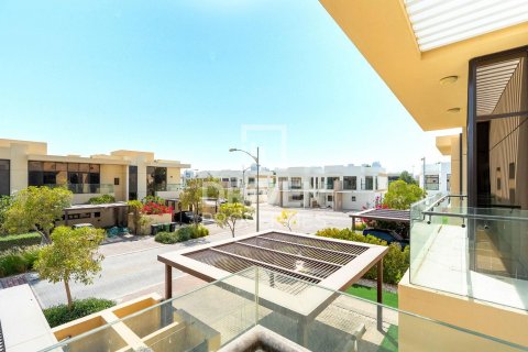 טאונהאוס להשכרה ב DAMAC Hills (Akoya by DAMAC), Dubai, איחוד האמירויות  3 חדרי שינה, 253 מ"ר, מספר 603190 - תמונה 6