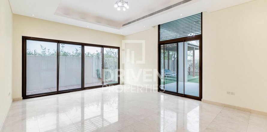 Vilë në Meydan, Dubai, Emiratet e Bashkuara Arabe 5 dhoma gjumi, 910 m2. № 603119