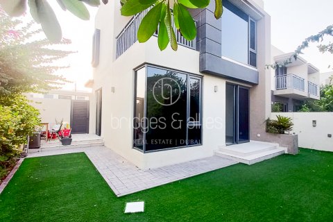 Vila v Dubai Hills Estate, SAE 4 ložnice, 283.2 m² Č.: 624551 - fotografie 23