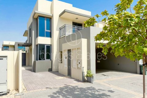 Vilë në Dubai Hills Estate, Emiratet e Bashkuara Arabe 5 dhoma gjumi, 254.1 m2. № 624555 - Foto 2