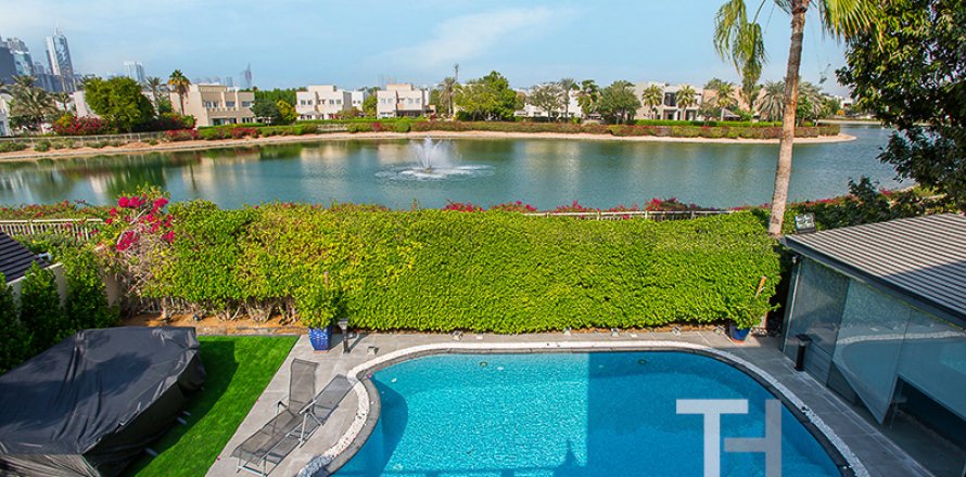 Villa itt: Meadows, Dubai, EAE, 4 hálószoba, 627 m², azonosító: 586529