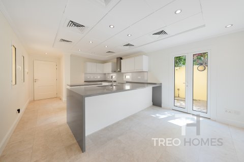 Vila di Meadows, Dubai, UEA 5 kamar tidur, 489 m2 nomor 586526 - foto 4