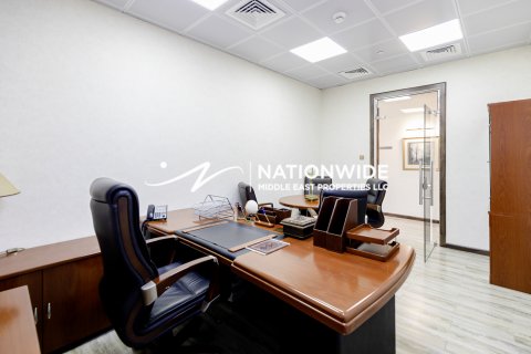 Office in Abu Dhabi, UAE 160 sq.m. № 633209 - photo 11