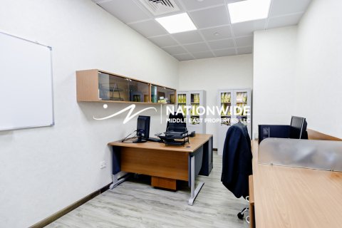 Office in Abu Dhabi, UAE 160 sq.m. № 633209 - photo 9