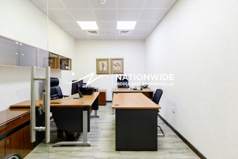 Office in Abu Dhabi, UAE 160 sq.m. № 633209 - photo 7