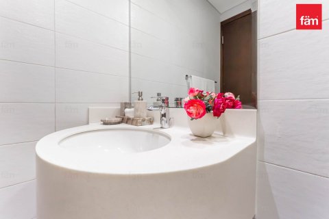 Apartmen di Motor City, Dubai, UAE 1 bilik tidur, 72.2 meter persegi № 621403 - foto 19