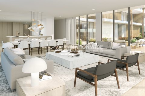 Vilë në Abu Dhabi, Emiratet e Bashkuara Arabe 4 dhoma gjumi, 361 m2. № 633087 - Foto 4